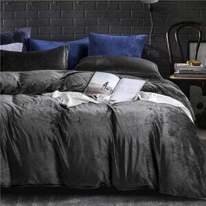 Velvet Queen Duvet Cover Set, 3 Pieces Zippered Flannel Comforter Cover Set